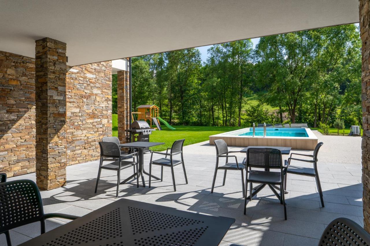 Apartamenty Mariza Szczawnica Jaworki: Mountain Retreat with Heated Pool & Sauna Exterior photo