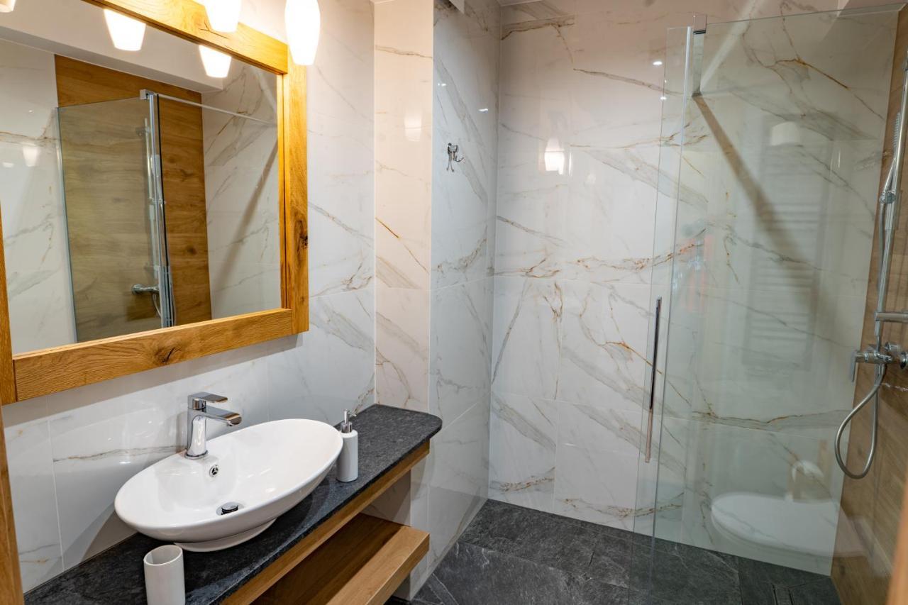 Apartamenty Mariza Szczawnica Jaworki: Mountain Retreat with Heated Pool & Sauna Exterior photo