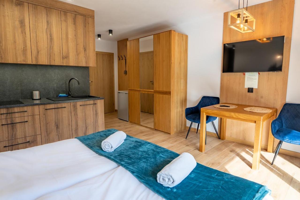 Apartamenty Mariza Szczawnica Jaworki: Mountain Retreat with Heated Pool & Sauna Exterior photo